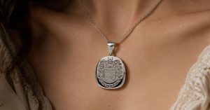 Family Crest Pendant Family Crest Pendant Silver: Complete Customization Guide 2026