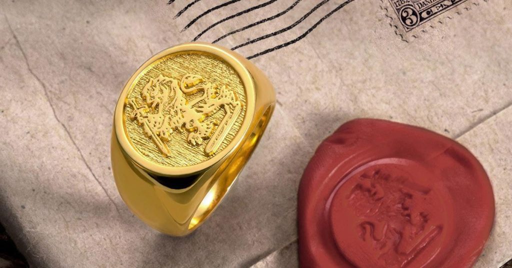 Signet Rings With Family Crest: Traditional vs Antique vs Oval Designs